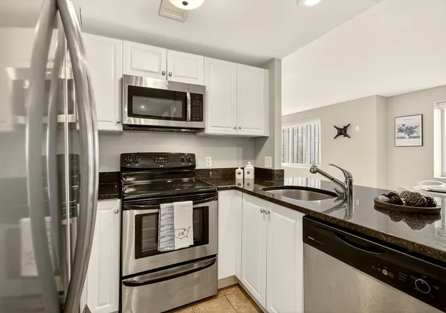 Homes for sale in Cambridge, MA | 8 Museum Way #1902, Cambridge, MA 02141 | MLS# 73546309