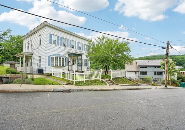 2nd image of 25 Beech St, Fitchburg, MA 01420 | MLS# 73545344
