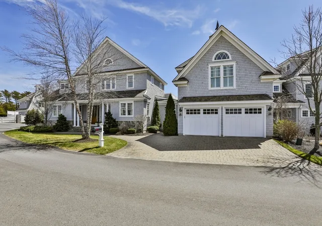 2nd image of 5 Coastline Dr, Mashpee, MA 02649 | MLS# 73502884