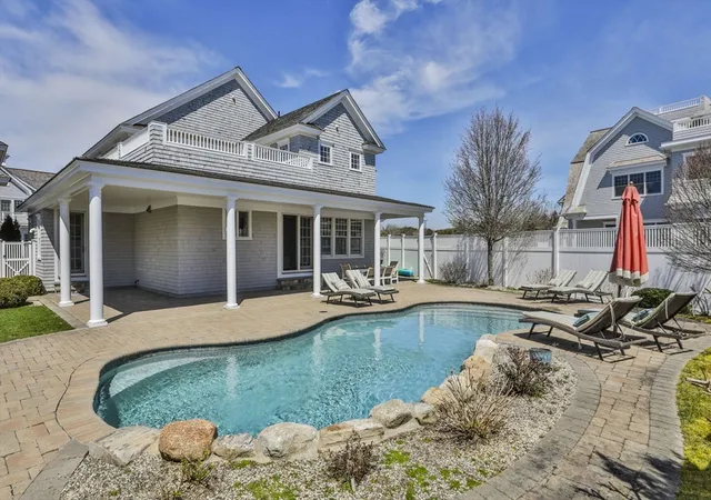 39th image of 5 Coastline Dr, Mashpee, MA 02649 | MLS# 73502884