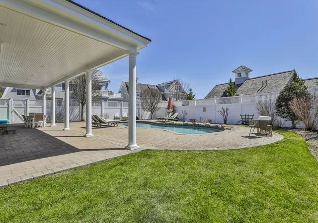 Photo 3 of Mansion for sale at 5 Coastline Dr, Mashpee, MA 02649 | MLS# 73502884 | Listing updated on 2026-08-30