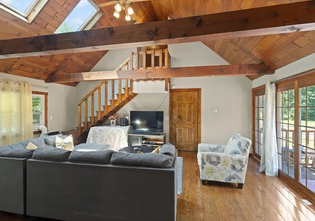 5th image of 258 Warren St W, Raynham, MA 02767 | MLS# 73552435