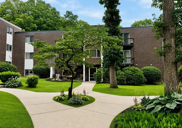 1st image of 599 Old West Central Street #C4, Franklin, MA 02038 | MLS# 73556756