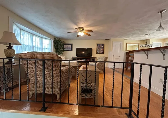 5th image of 27 Ferncroft Rd, Tewksbury, MA 01876 | MLS# 73541297