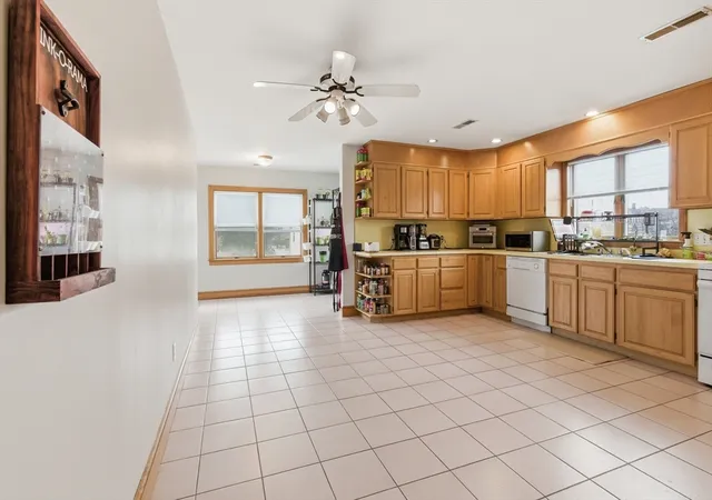2nd image of 4 6 Jensen #6, Watertown, MA 02472 | MLS# 73503182