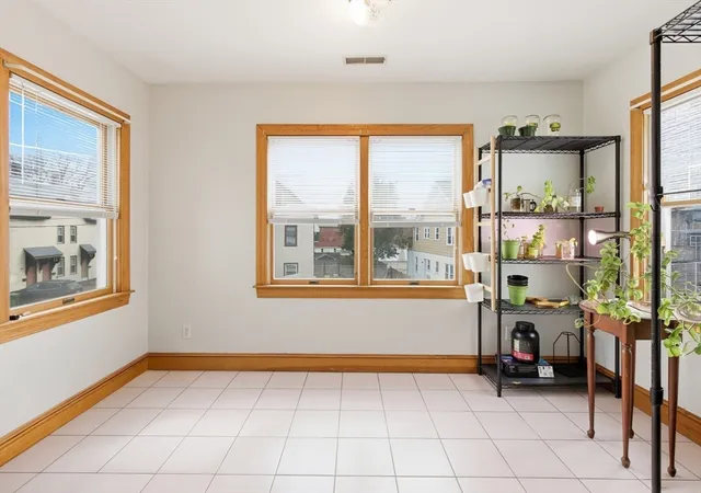 4th image of 4-6 Jensen, Watertown, MA 02472