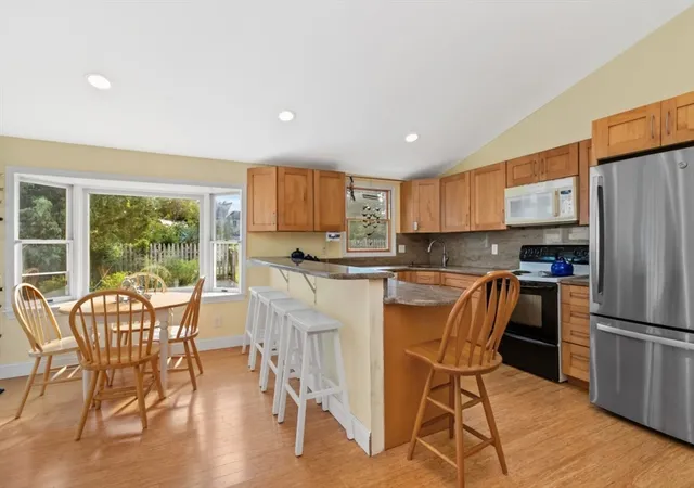 Photo 2 of Sale Pending at 6 Reynolds Ave, Randolph, MA 02368 | MLS# 73564937 | Listing updated on 2026-09-02
