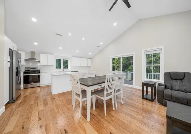 Photo 2 of Single family home for sale at 427 Middle Rd, Brentwood, NH 03833 | MLS# 73543064 | Listing updated on 2026-07-24
