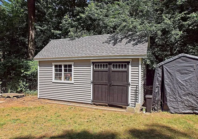 4th image of 600 Forest St, Bridgewater, MA 02324 | MLS# 73555923