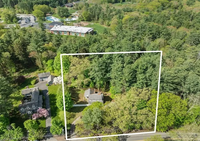 5th image of 37 School Street, Weston, MA 02493 | MLS# 73494838