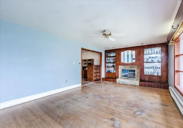 Photo 3 of Sale Pending at 292 Oak St, Methuen, MA 01844 | MLS# 73569799 | Listing updated on 2026-09-09