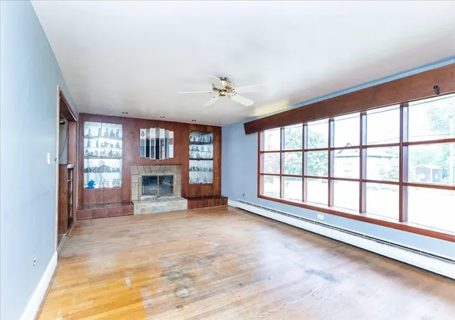 Photo 4 of Sale Pending at 292 Oak St, Methuen, MA 01844 | MLS# 73569799 | Listing updated on 2026-09-09