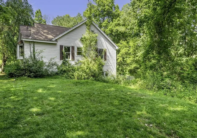 Photo 2 of Sale Pending at 800 Town Farm Rd, Warren, MA 01083 | MLS# 73544888 | Listing updated on 2026-08-25