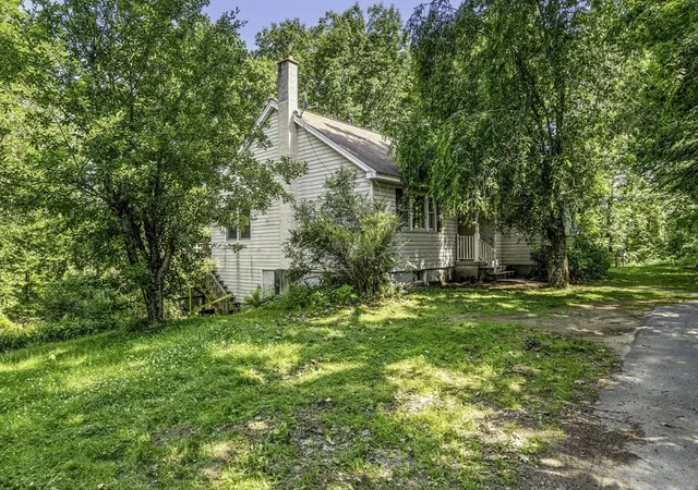 Photo 3 of Sale Pending at 800 Town Farm Rd, Warren, MA 01083 | MLS# 73544888 | Listing updated on 2026-08-25