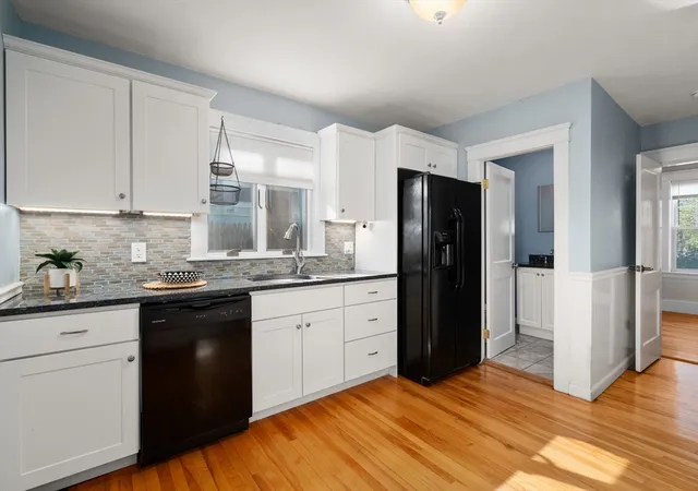 Photo 4 of Sale Pending at 35 Boardman St, Worcester, MA 01606 | MLS# 73508874 | Listing updated on 2026-06-23