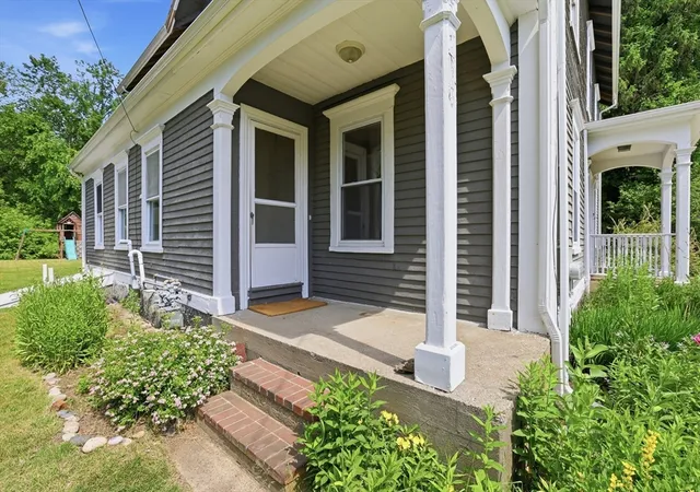 Homes for sale in East Bridgewater, MA | 541 Bedford St, East Bridgewater, MA 02333 | MLS# 73534971