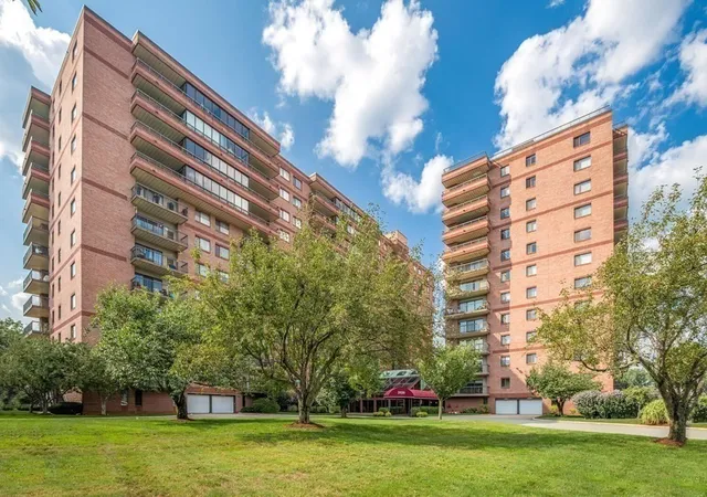 Photo 2 of Condo for sale at 3920 Mystic Valley Pkwy #410, Medford, MA 02155 | MLS# 73570299 | Listing updated on 2026-09-04