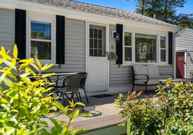 Homes for sale in Dennis, MA | 253 Shad Hole Rd, Dennis, MA 02639