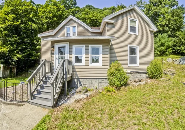 1st image of 15 Bridge St, Monson, MA 01057 | MLS# 73564687