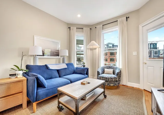 4th image of 35 Somerset Ave #3, Winthrop, MA 02152 | MLS# 73504907