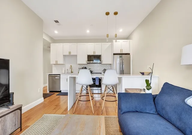 5th image of 35 Somerset Ave #3, Winthrop, MA 02152 | MLS# 73504907