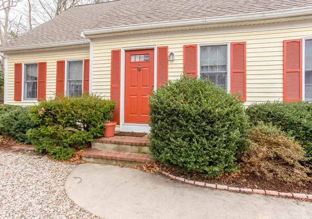 5th image of 19 Deacon Joseph Lane, Dennis, MA 02638 | MLS# 72111282