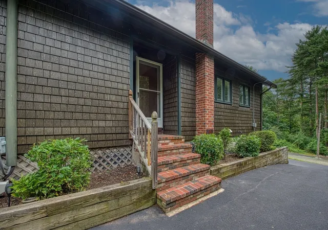 2nd image of 131 Wampum St, Wrentham, MA 02093 | MLS# 73567664