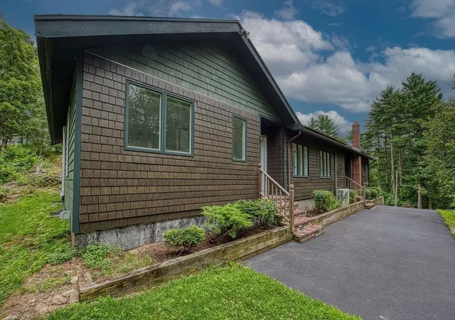 40th image of 131 Wampum St, Wrentham, MA 02093 | MLS# 73567664