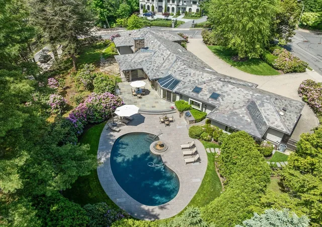 18th image of 9 Singletree Rd, Chestnut Hill, MA 02467 | MLS# 73520842