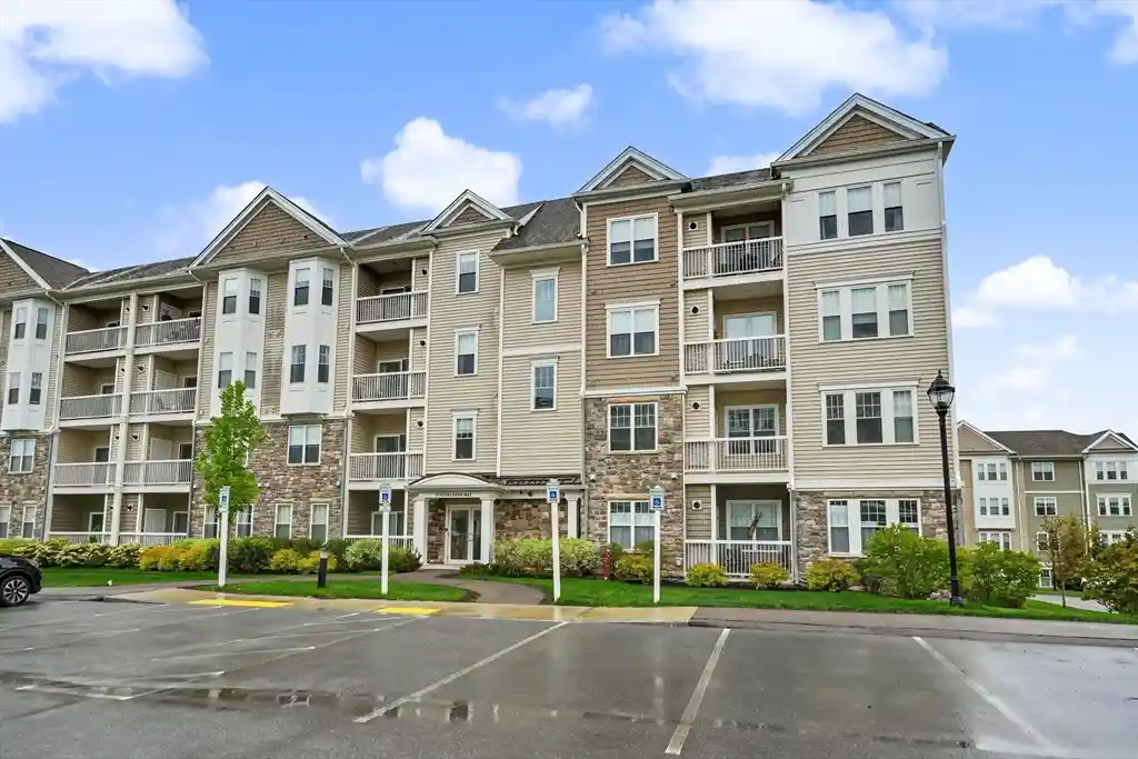 Listing Photo 1 - Condo for sale in 11 Peters Farm Wy located at 11 Peters Farm Wy, Westborough, MA 01581 - Unit #409