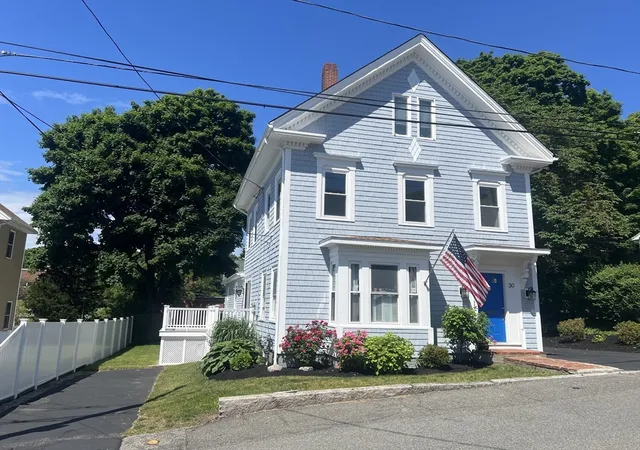 2nd image of 30 Chapel St, Gloucester, MA 01464