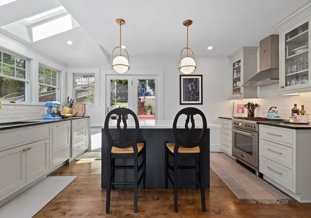 Photo 3 of Single family home for sale at 25 Bay View Ave, Plymouth, MA 02360 | MLS# 73561912 | Listing updated on 2026-09-08