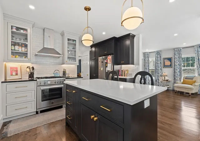 Photo 4 of Single family home for sale at 25 Bay View Ave, Plymouth, MA 02360 | MLS# 73561912 | Listing updated on 2026-09-08