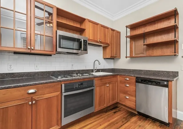 2nd image of 421 E 3rd St #1, Boston, MA 02127 | MLS# 73545457