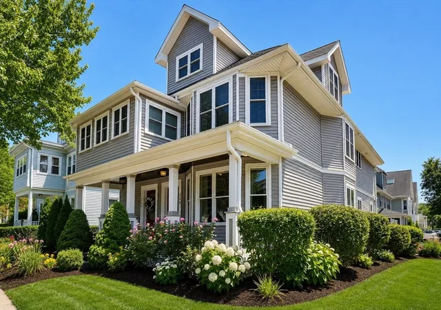 1st image of 256 Watertown Street #256, Newton, MA 02458 | MLS# 73553545