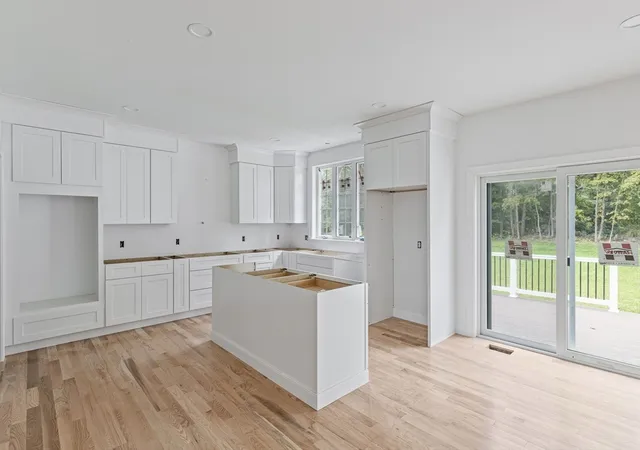 Photo 3 of Single family home for sale at 6 Abby Rd, North Grafton, MA 01536 | MLS# 73506574 | Listing updated on 2026-04-28