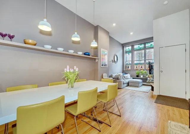 3rd image of 70 Clarendon St #A, Boston, MA 02116 | MLS# 73557211