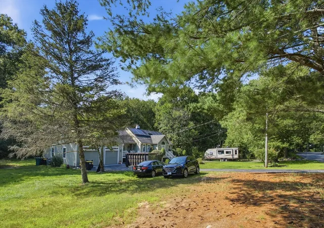 Photo 3 of Single family home for sale at 229 Dean St, Norton, MA 02766 | MLS# 73562212 | Listing updated on 2026-09-30