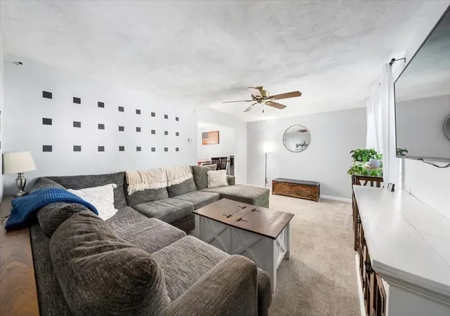 4th image of 22 Canterbury St, Billerica, MA 01821 | MLS# 73537409