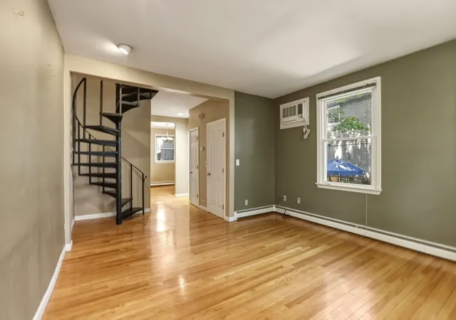 4th image of 127 Kilsyth Rd #3, Brighton, MA 02135 | MLS# 73556436