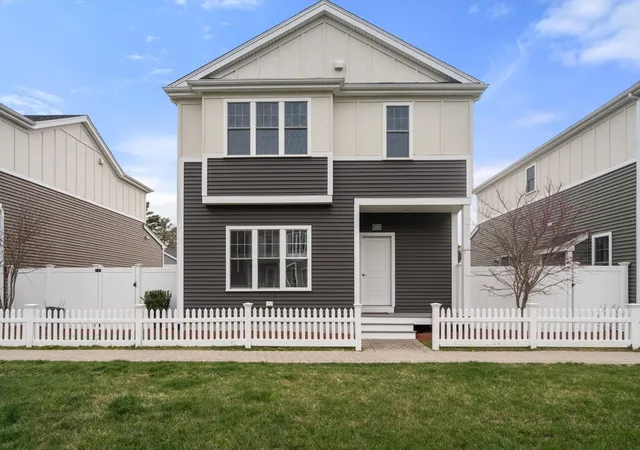 Homes for sale in Norfolk, MA | 15 Cleary Circle #15, Norfolk, MA 02056 | MLS# 73511794