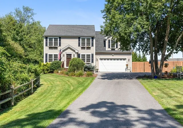 1st image of 380 N Wheaton Ave, Seekonk, MA 02771 | MLS# 73567433