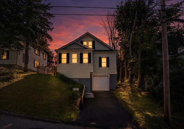 Homes for sale in Gardner, MA | 53 Peabody St, Gardner, MA 01440 | MLS# 73546982