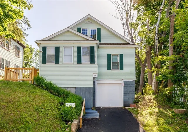 Homes for sale in Gardner, MA | 53 Peabody St, Gardner, MA 01440 | MLS# 73546982