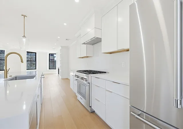 Photo 3 of Sale Pending at 667 Tremont #PH, Boston, MA 02118 | MLS# 73545691 | Listing updated on 2026-09-22