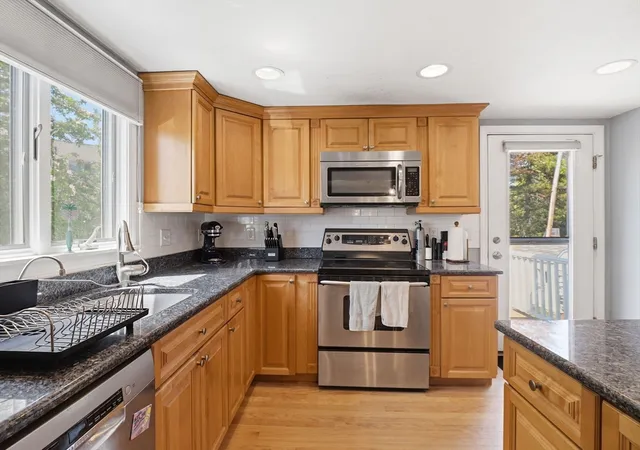 2nd image of 646 Lynn Fells Pkwy, Melrose, MA 02176 | MLS# 73514433