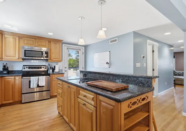 Photo 3 of Single family home for sale at 646 Lynn Fells Pkwy, Melrose, MA 02176 | MLS# 73514433 | Listing updated on 2026-09-15
