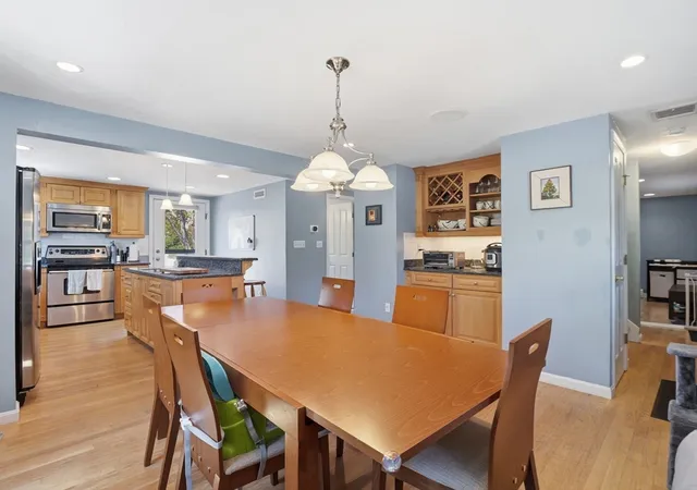 Photo 4 of Single family home for sale at 646 Lynn Fells Pkwy, Melrose, MA 02176 | MLS# 73514433 | Listing updated on 2026-09-15