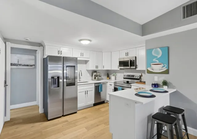 1st image of 115 West Seventh #3, South Boston, MA 02127 | MLS# 73559158