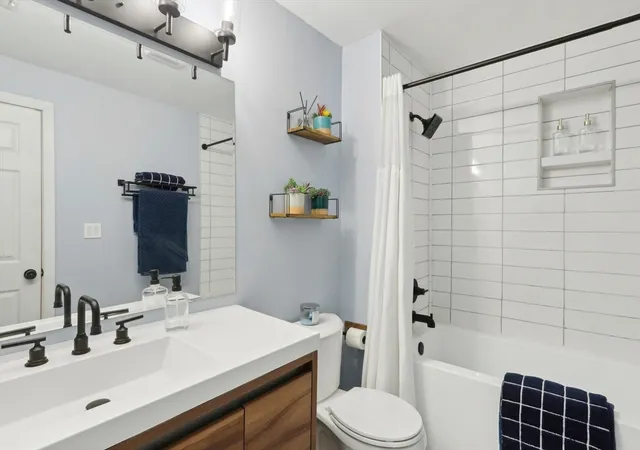 4th image of 115 West Seventh #3, South Boston, MA 02127 | MLS# 73559158